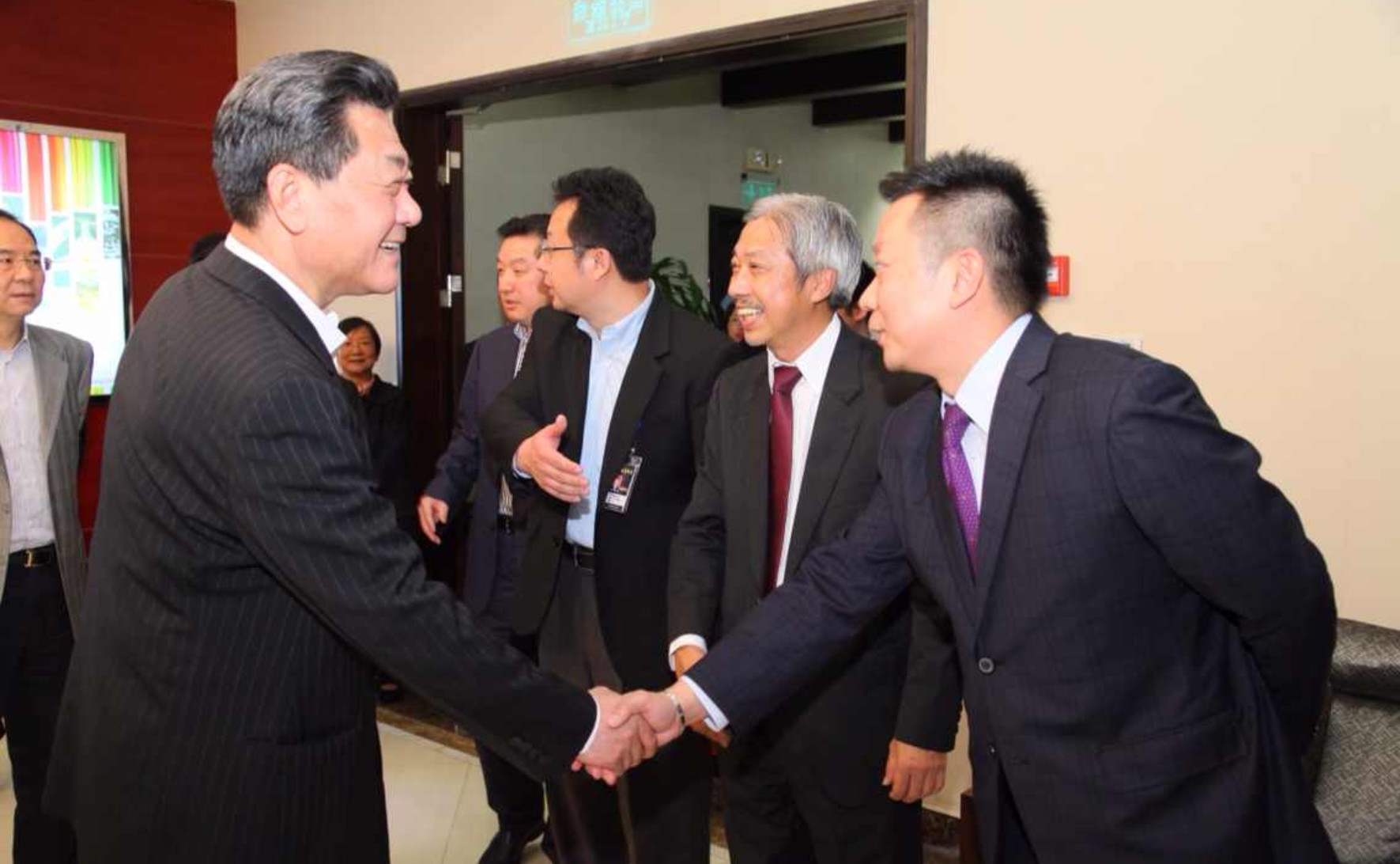 澳門中聯辦主任 珠海市市委書記/市長等領導視察盛豐集團總部